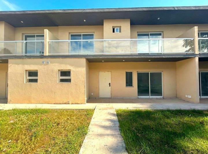 Casa · 90ha · 3 Ambientes · 1 Cochera