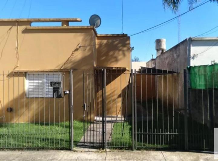 Casa · 55m² · 2 Ambientes · 2 Cocheras