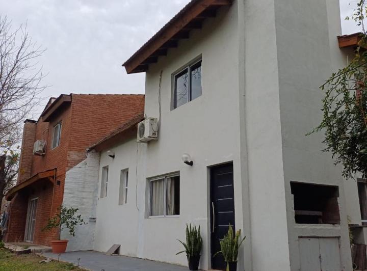 Casa · 90m² · 3 Ambientes · 1 Cochera