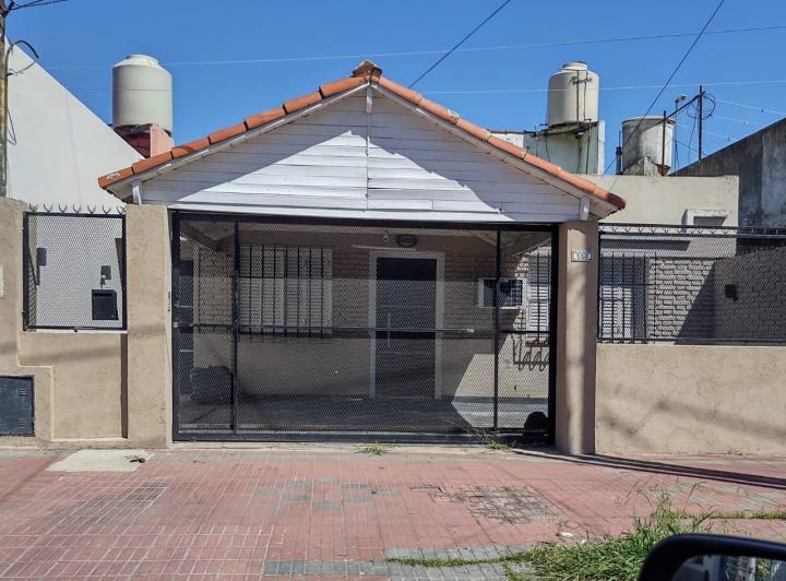 Casa · 150m² · 3 Ambientes · 1 Cochera