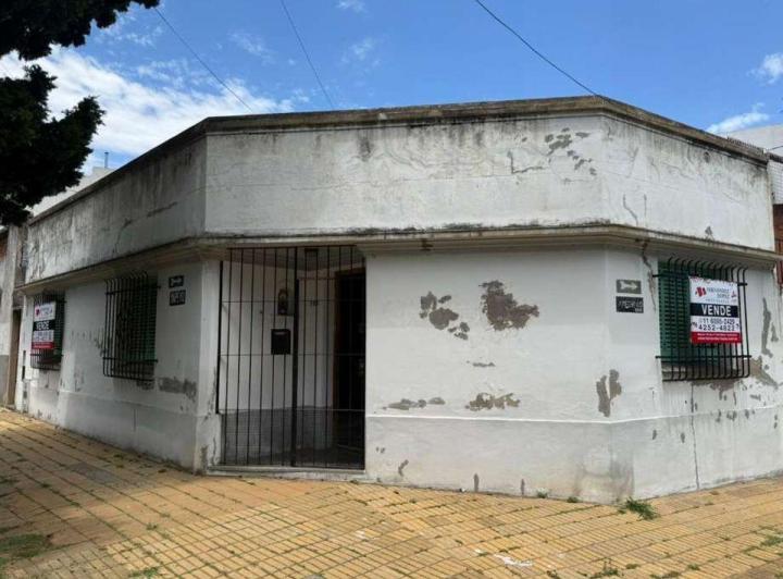 Casa · 1m² · 3 Ambientes