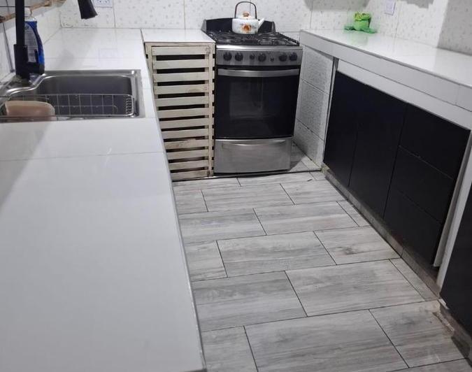 Casa · 90m² · 4 Ambientes · 3 Cocheras