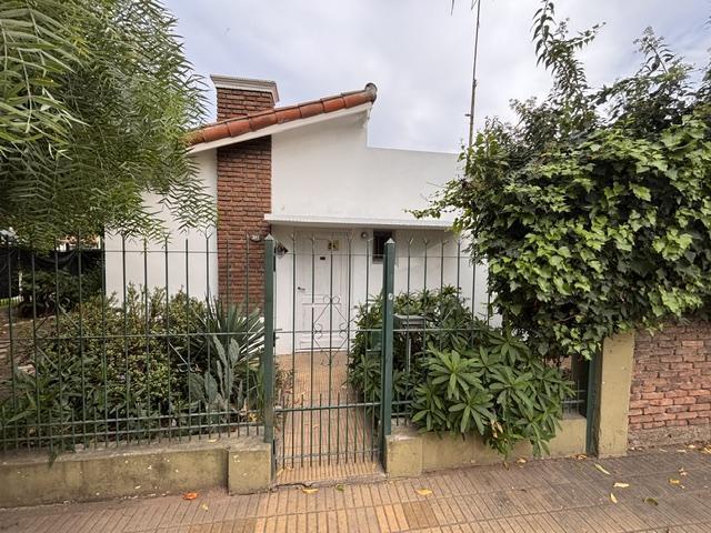 Casa · 114m² · 4 Ambientes · 2 Cocheras