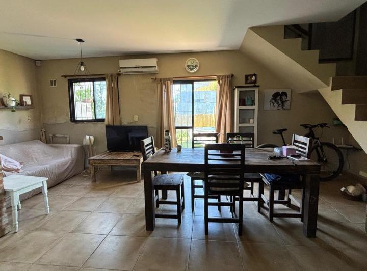 Casa · 160m² · 4 Ambientes · 1 Cochera