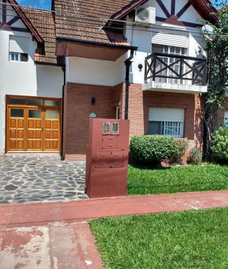 Casa · 135m² · 3 Dormitorios · 1 Cochera