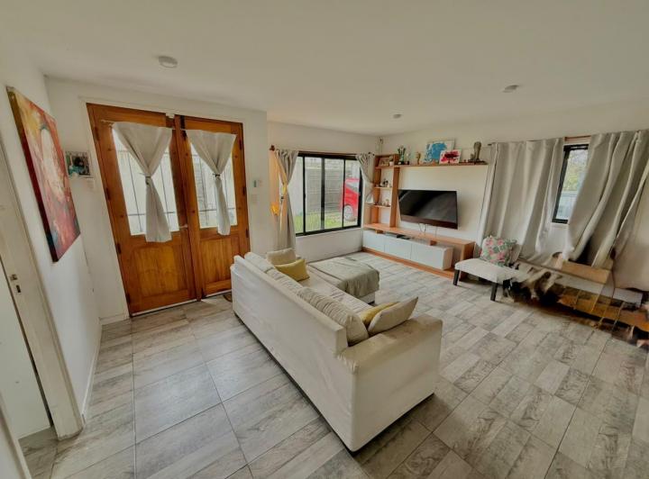 Casa · 82m² · 3 Ambientes · 2 Cocheras