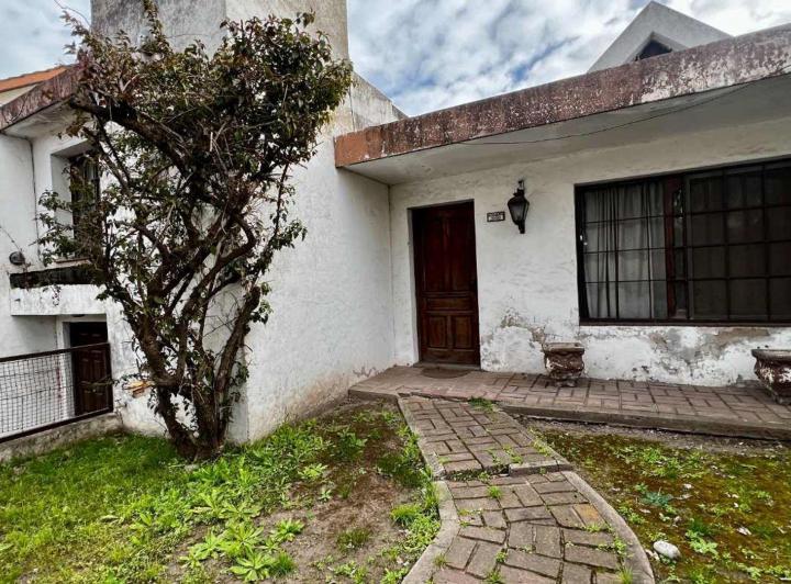 Casa · 149m² · 4 Ambientes · 1 Cochera
