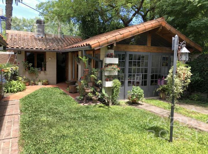 Casa · 1m² · 4 Ambientes