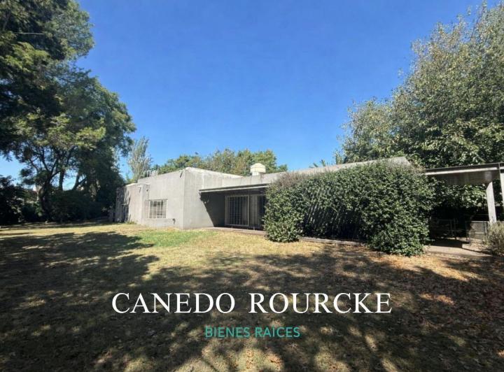 Casa · 200m² · 4 Ambientes · 3 Cocheras