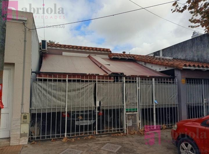 Casa · 140m² · 4 Ambientes · 2 Cocheras
