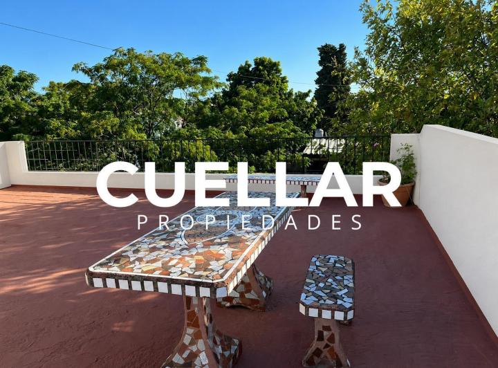 Casa · 93m² · 5 Ambientes · 1 Cochera