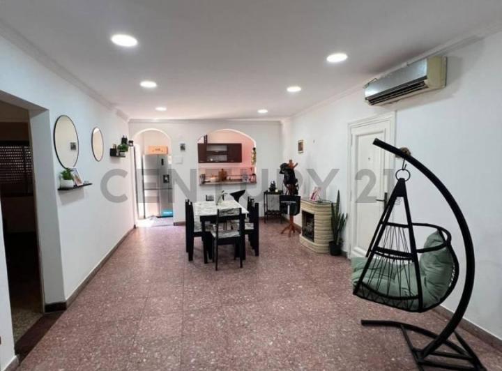 Casa · 77m² · 3 Ambientes · 1 Cochera