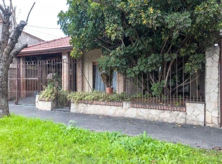 Casa · 175m² · 3 Ambientes · 2 Cocheras