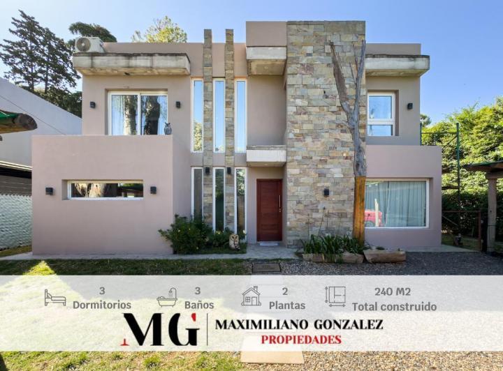 Casa · 240m² · 5 Ambientes · 3 Cocheras