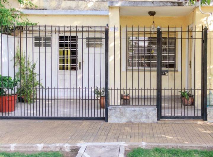 Casa · 70m² · 2 Ambientes · 1 Cochera