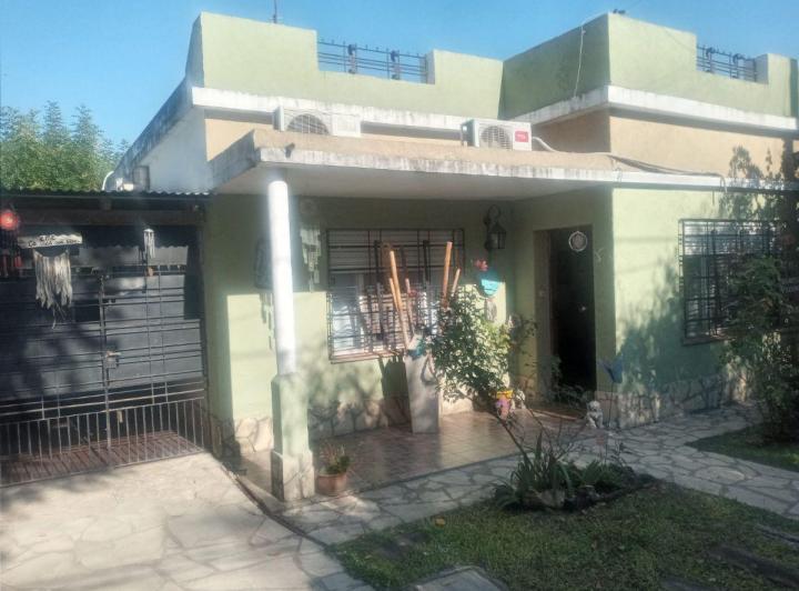Casa · 200m² · 6 Ambientes · 1 Cochera
