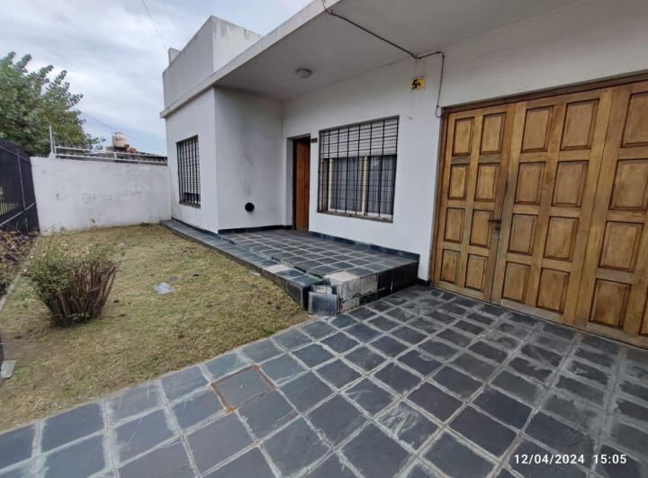 Casa · 85m² · 5 Ambientes · 1 Cochera