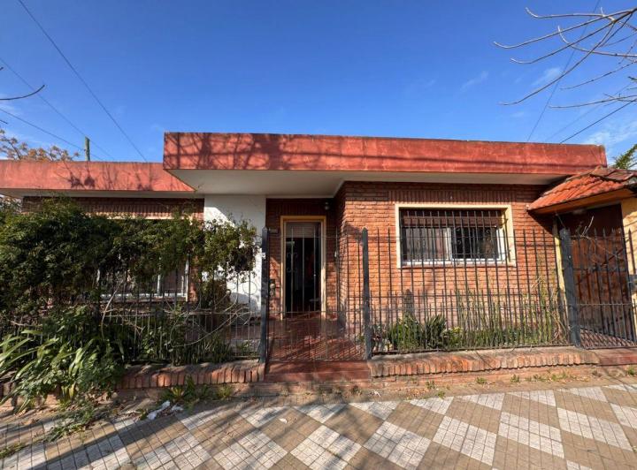Casa · 150m² · 4 Ambientes · 1 Cochera