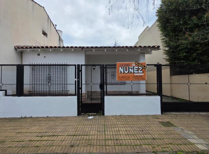 Casa · 80m² · 3 Ambientes · 3 Cocheras