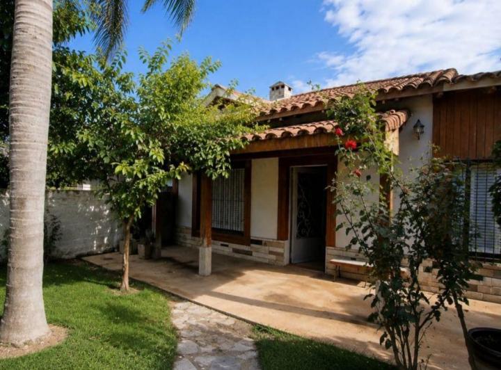 Casa · 150m² · 4 Ambientes · 1 Cochera
