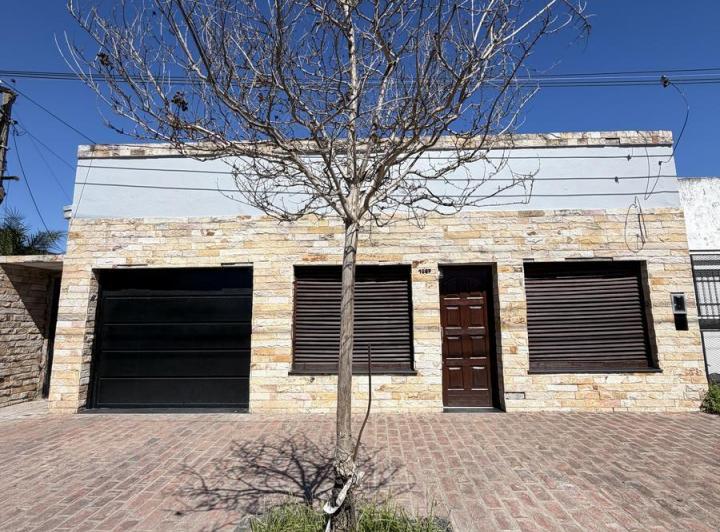 Casa · 170m² · 5 Ambientes · 1 Cochera