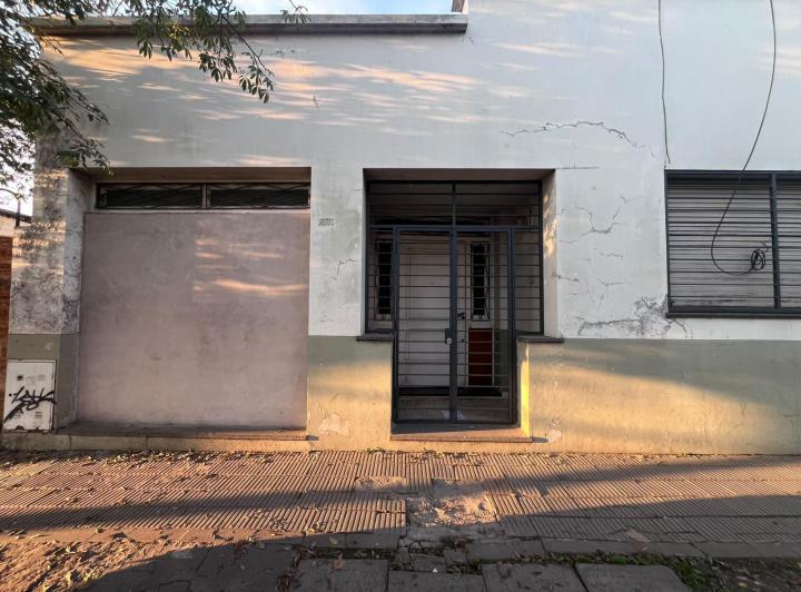 Casa · 95m² · 6 Ambientes · 1 Cochera
