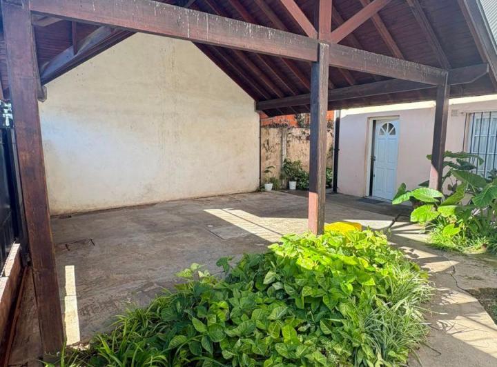 Casa · 100m² · 6 Ambientes · 1 Cochera