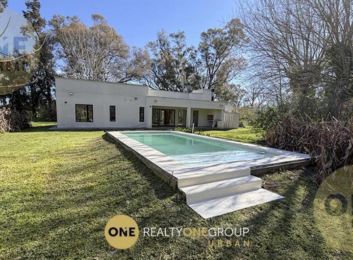 Casa · 128m² · 4 Ambientes · 1 Cochera