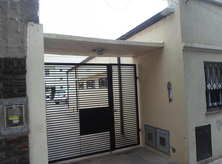 Casa · 81m² · 3 Ambientes · 1 Cochera