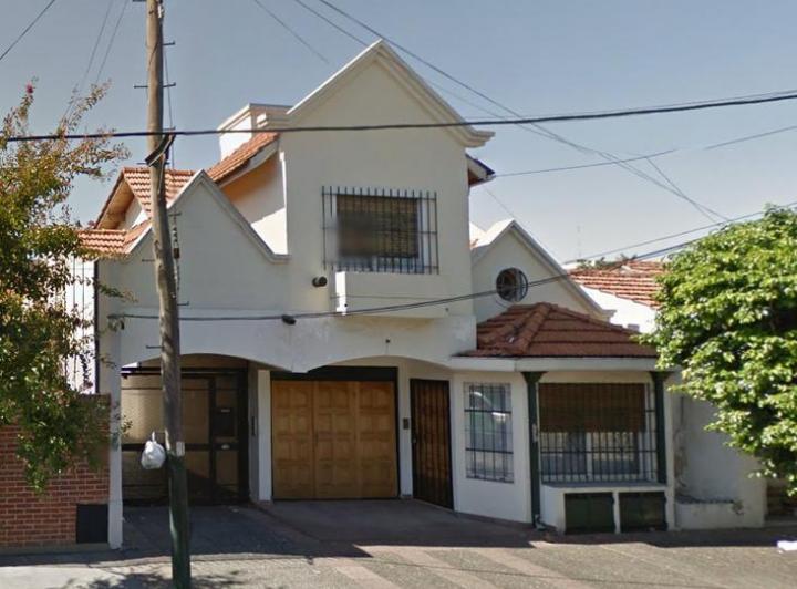 Casa · 95m² · 3 Ambientes · 1 Cochera