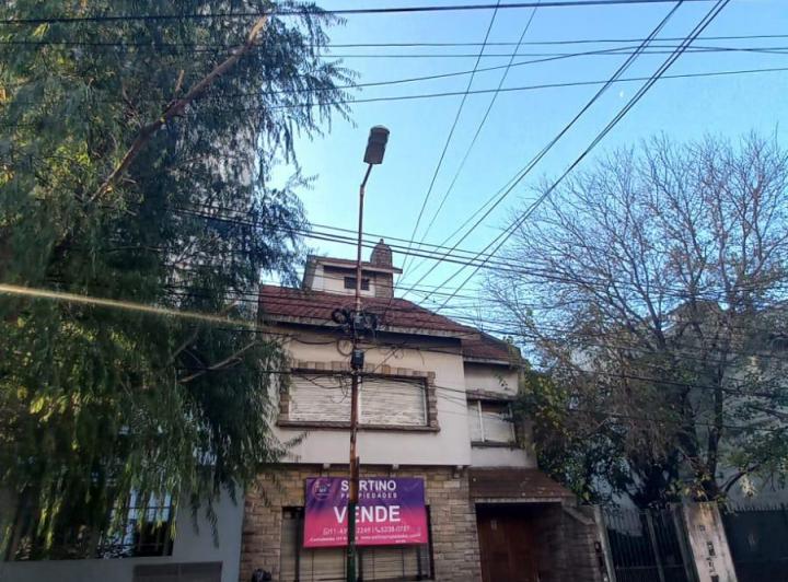 Casa · 1m² · 4 Ambientes · 1 Cochera