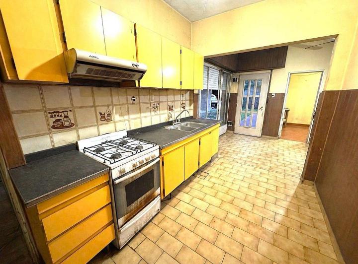 Casa · 128m² · 4 Ambientes · 3 Cocheras