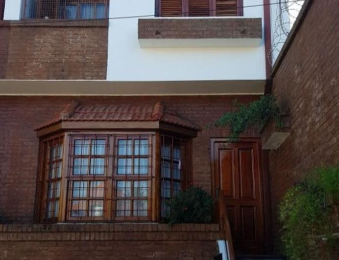 Casa · 229m² · 4 Ambientes · 3 Cocheras