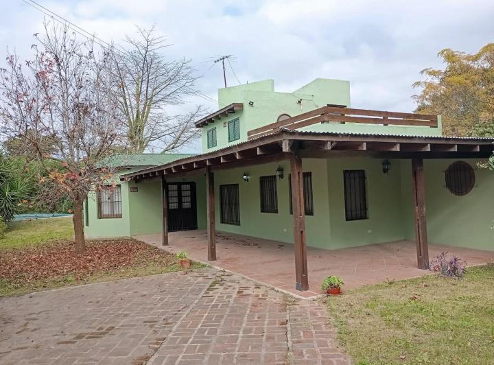 Casa · 630m² · 3 Ambientes · 2 Cocheras