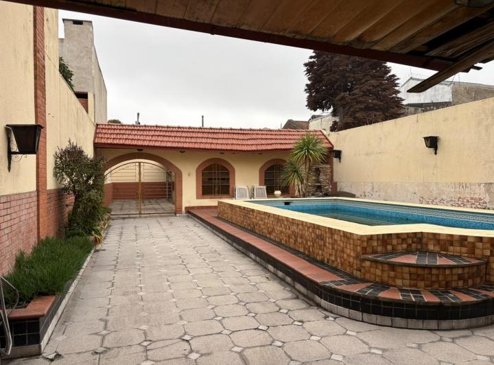 Casa · 400m² · 6 Ambientes