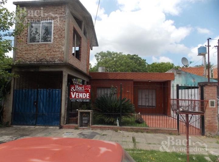 Casa · 80m² · 3 Ambientes · 1 Cochera