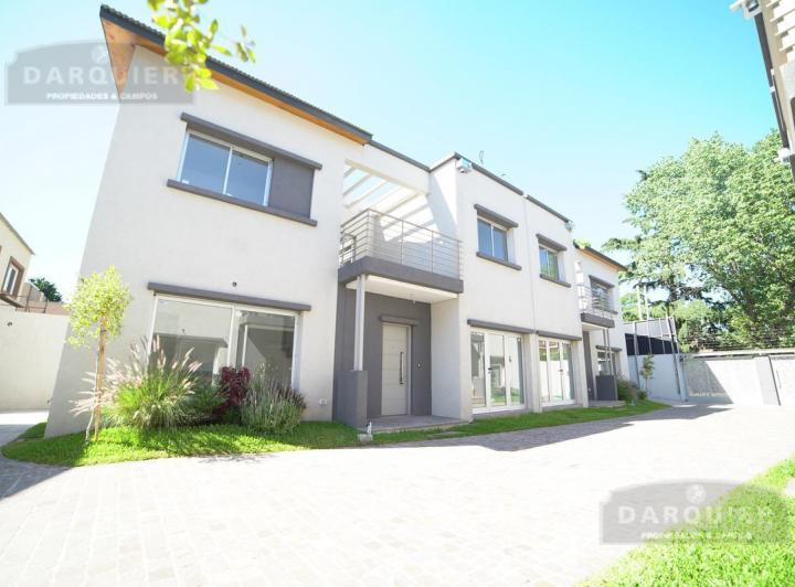 Casa · 92m² · 2 Dormitorios · 1 Cochera