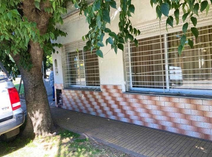 Casa · 153m² · 2 Ambientes · 2 Cocheras