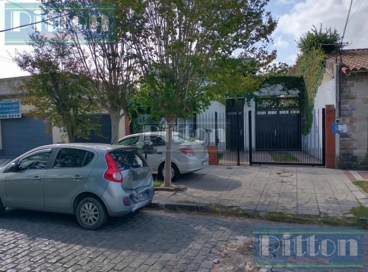 Casa · 308m² · 3 Ambientes · 1 Cochera
