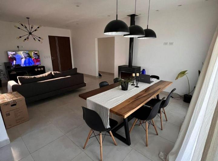 Casa · 172m² · 4 Ambientes · 4 Cocheras