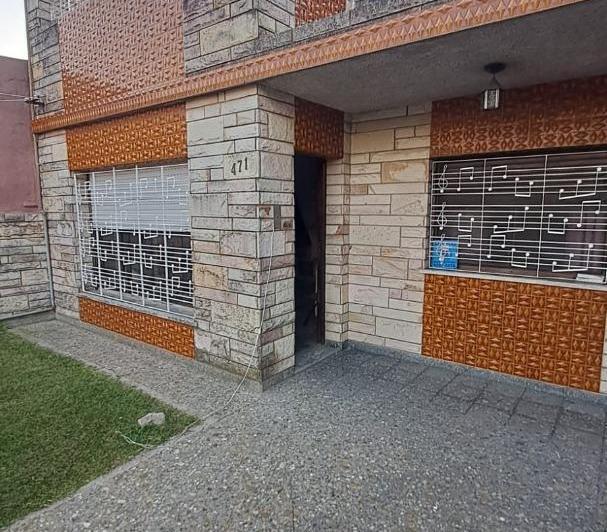 Casa · 100m² · 3 Ambientes · 1 Cochera