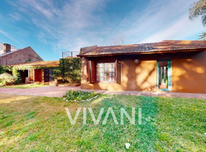 Casa · 158m² · 4 Ambientes · 3 Cocheras