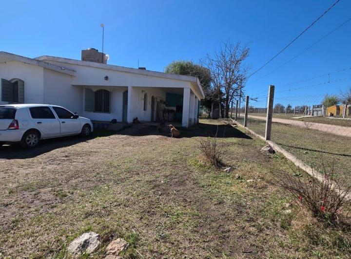 Casa · 900m² · 5 Ambientes