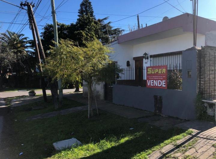 Casa · 140m² · 4 Ambientes · 1 Cochera