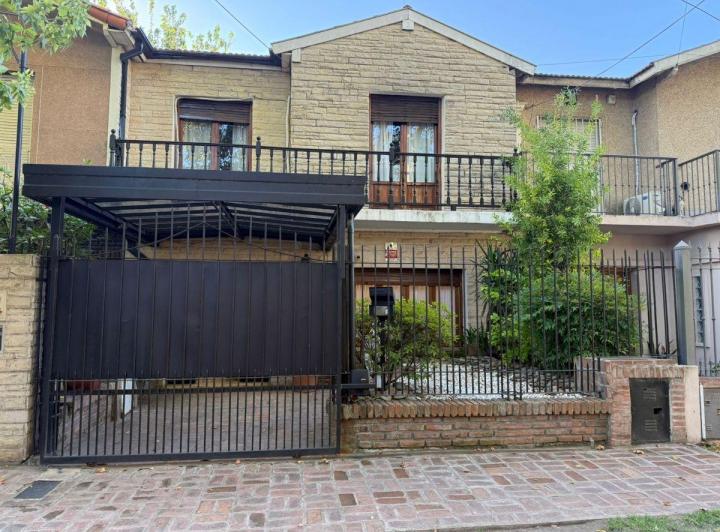 Casa · 130m² · 4 Ambientes