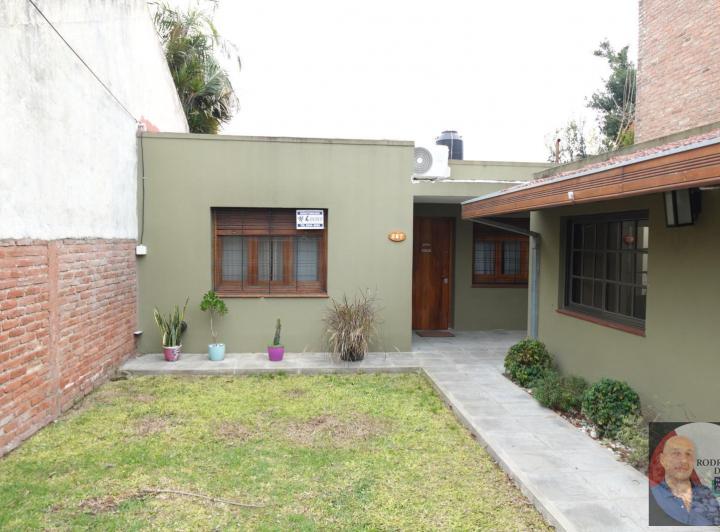 Casa · 392m² · 4 Ambientes · 2 Cocheras