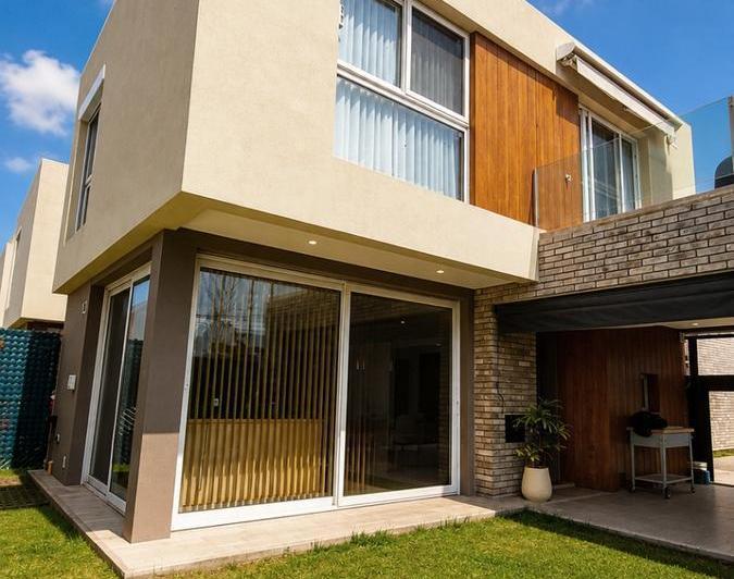 Casa · 89m² · 3 Ambientes · 1 Cochera