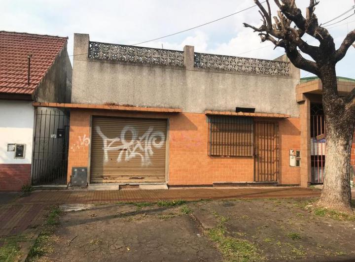 Casa · 300m² · 3 Ambientes · 1 Cochera