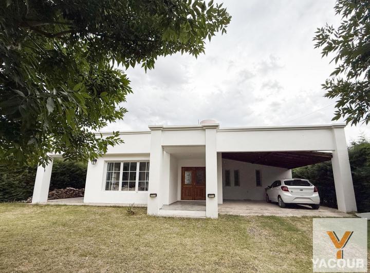 Casa · 111m² · 4 Ambientes · 2 Cocheras
