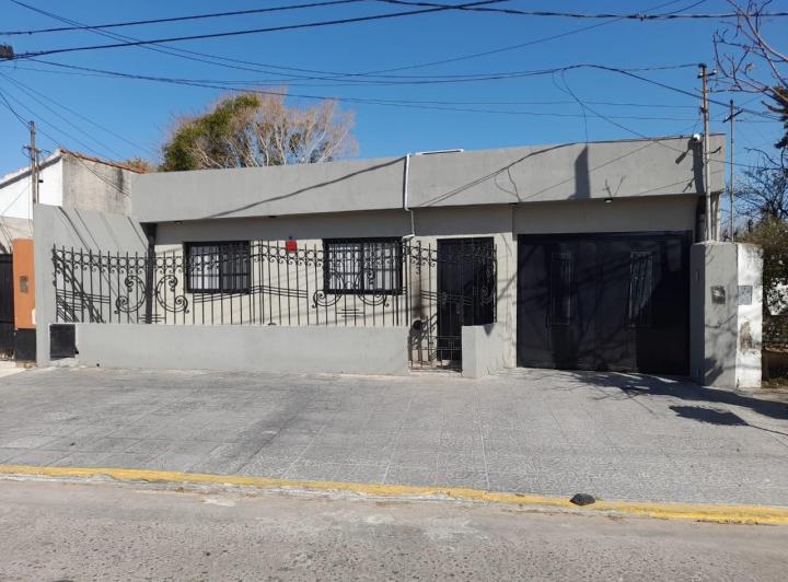 Casa · 70m² · 3 Ambientes · 1 Cochera